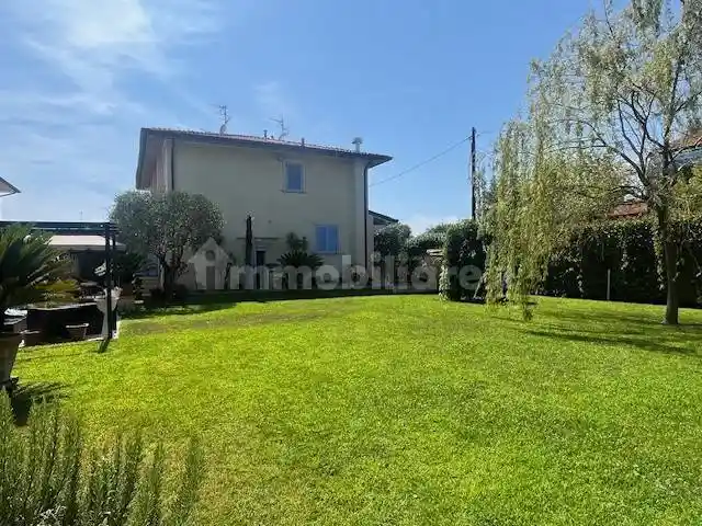 Villa in vendita a Camaiore