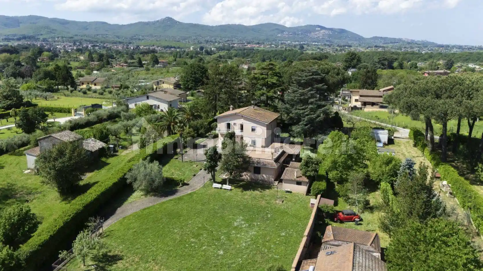 Villa in vendita a Zagarolo