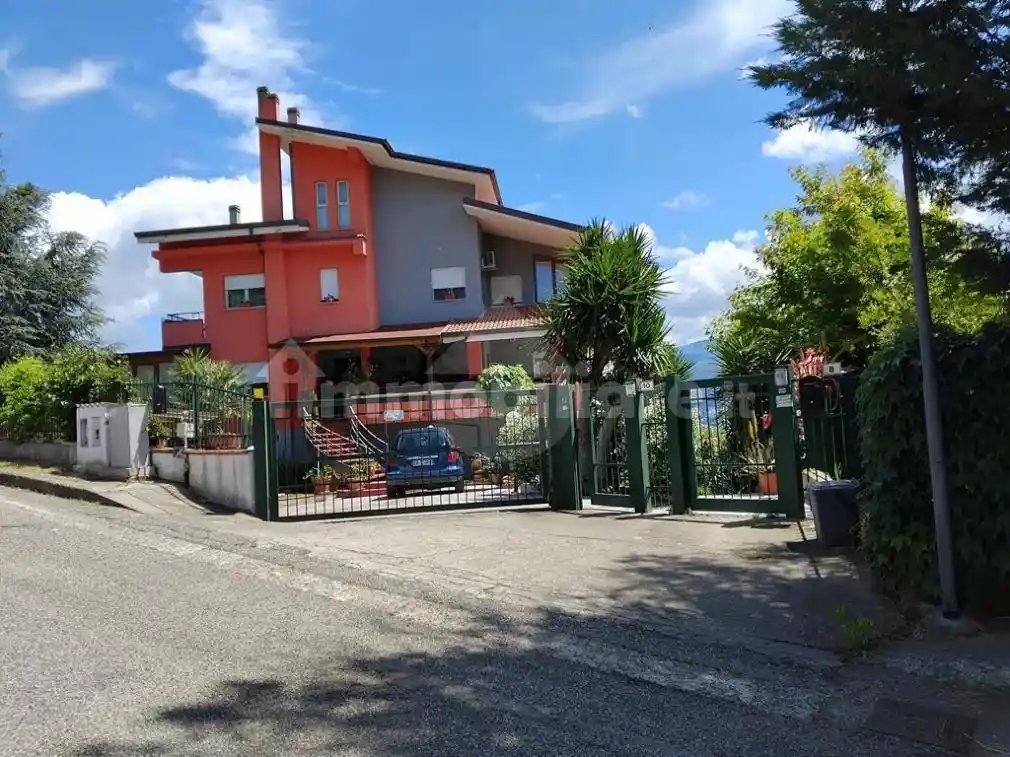 Villa in vendita a Castrolibero