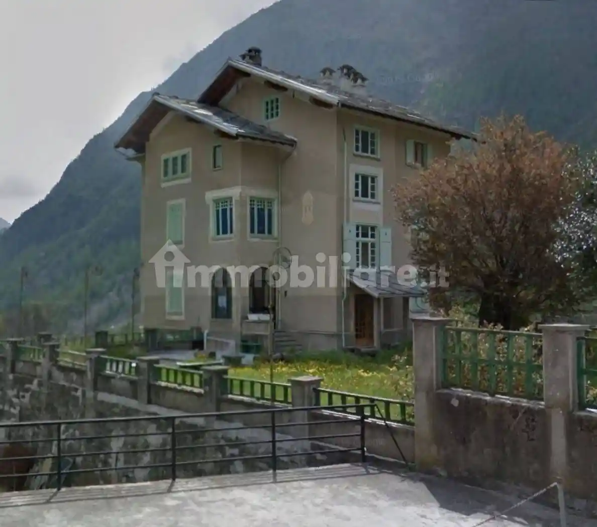 Villa in vendita a Ala di Stura