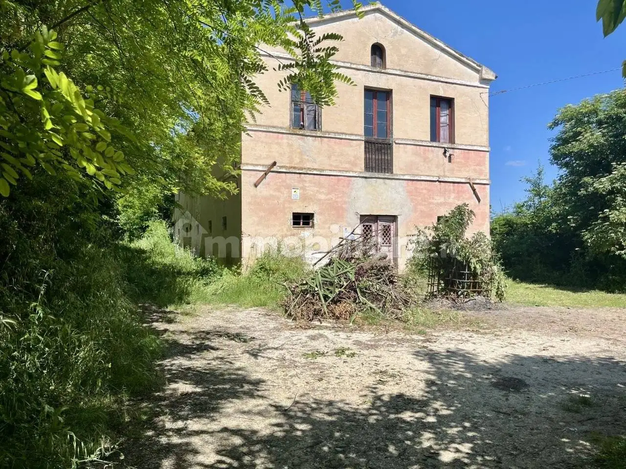 Rustico - Casale in vendita a Jesi