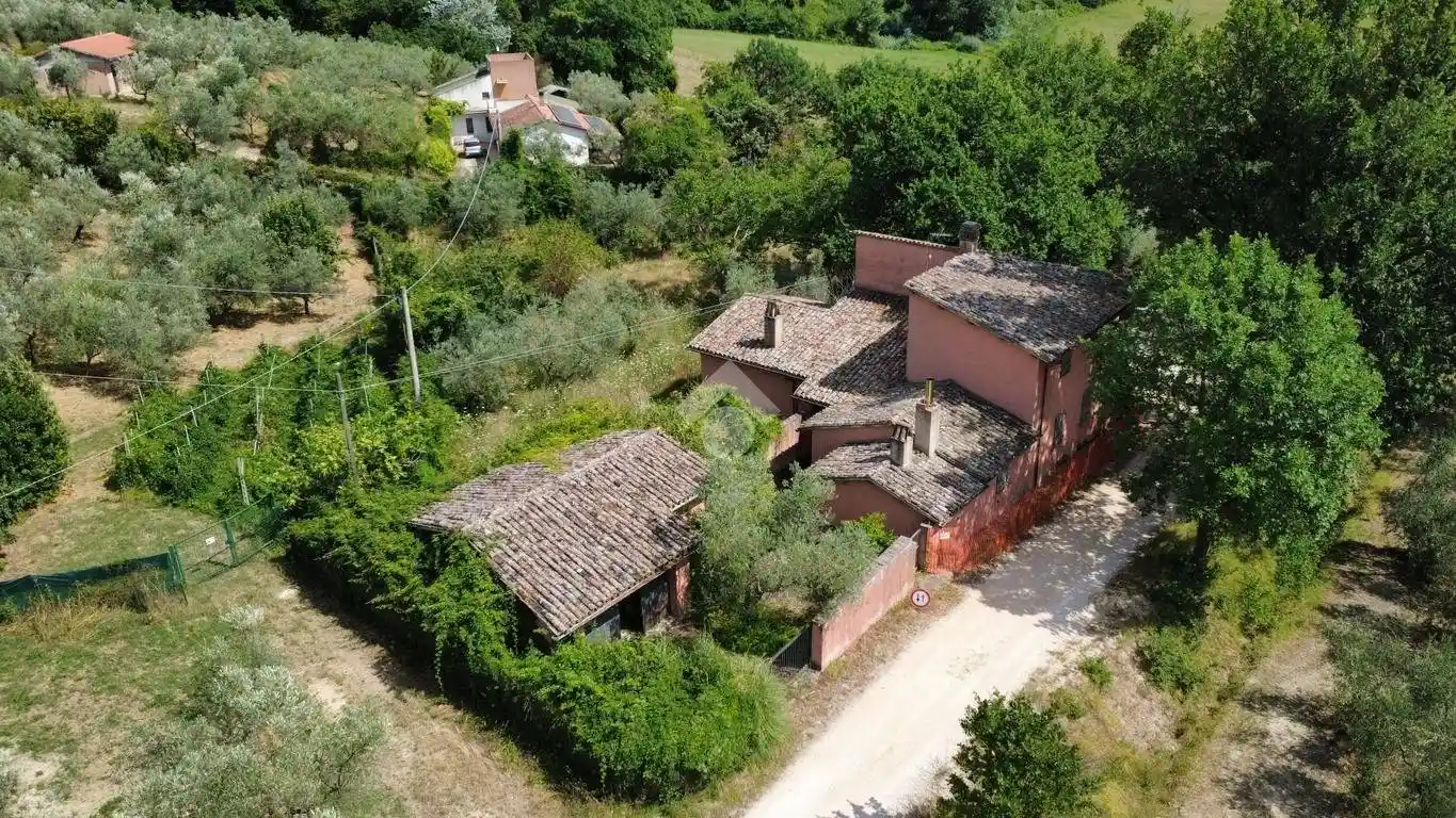 Rustico via Treggio, San Sebastiano, La Valle, San Giovanni Profiamma, Foligno - foto 2