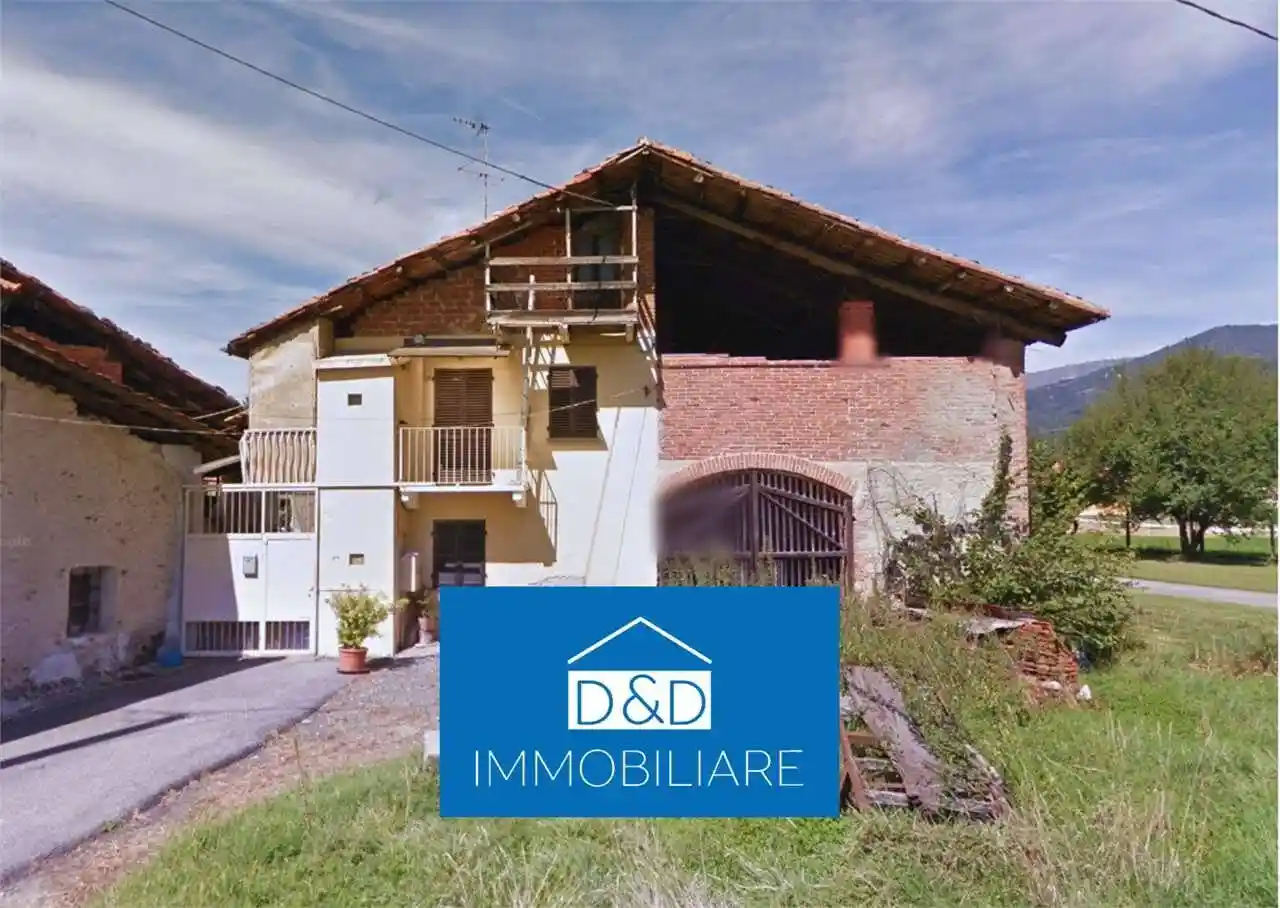 Casa indipendente in vendita a Rocca Canavese
