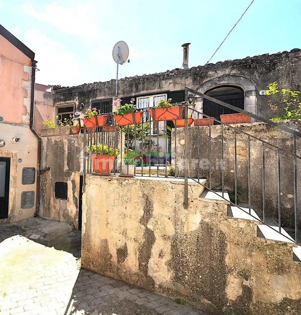 Casa indipendente in vendita a Ragusa