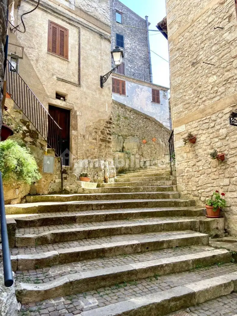 Appartamento in vendita a Bassiano