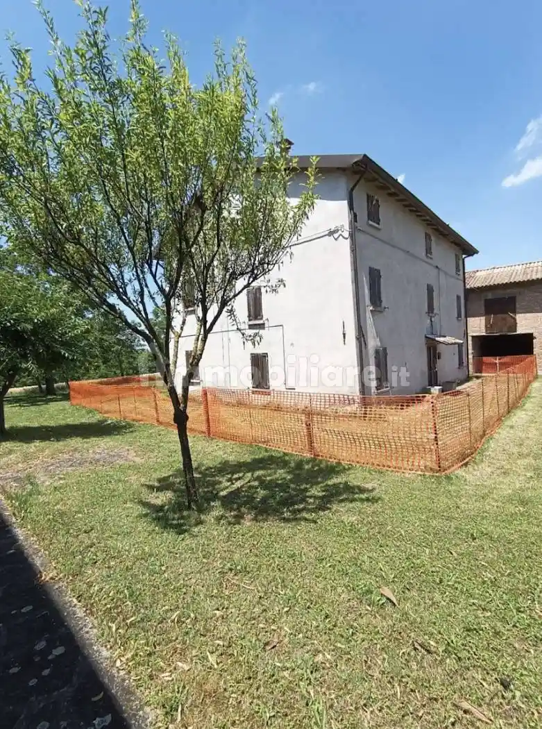 Rustico - Casale in vendita a Reggio Emilia
