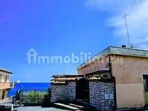 Appartamento in affitto a Aci Castello