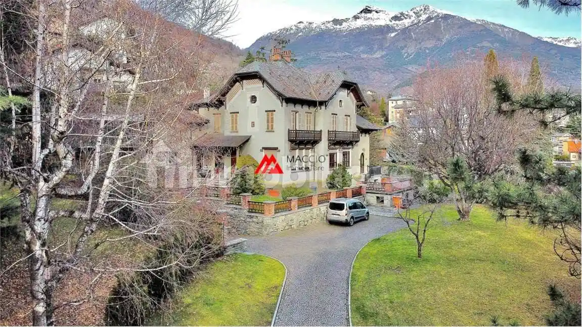 Villa in vendita a Aosta