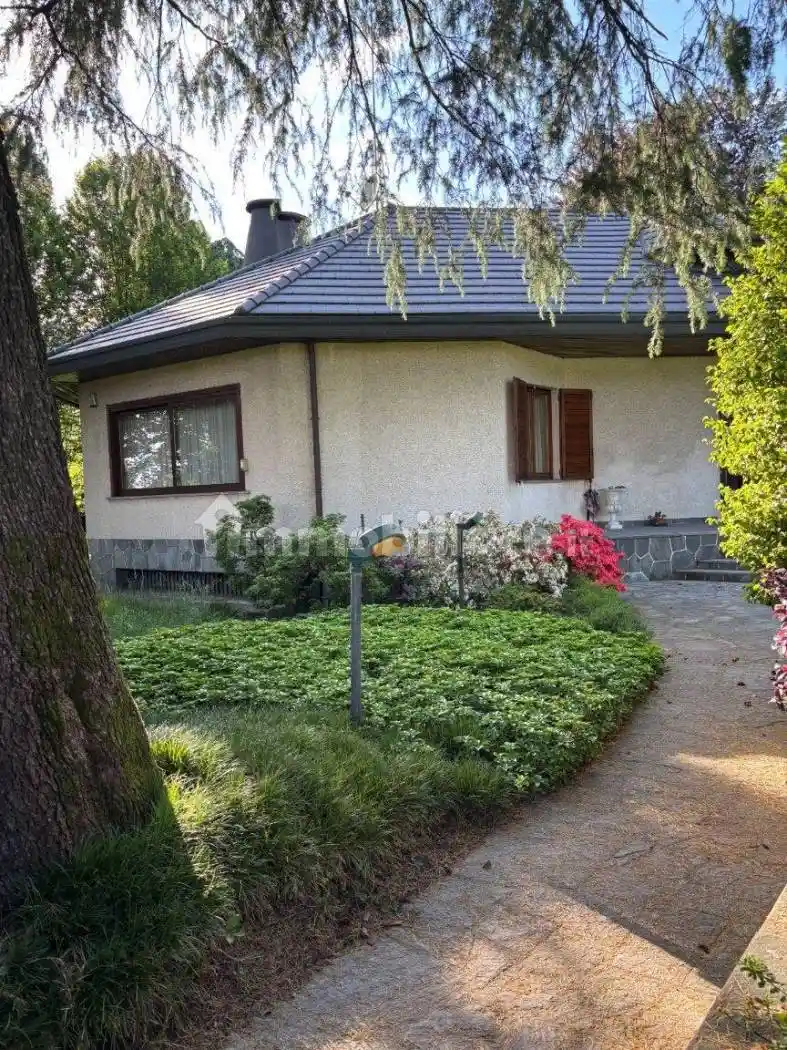 Villa in vendita a Desio