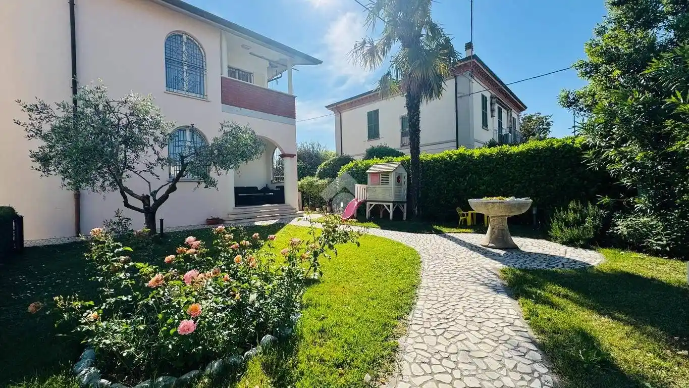 Villa in vendita a Castel Bolognese