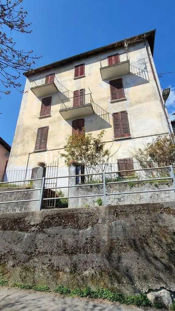 Terratetto unifamiliare via Ricciano 3, Arzo Ricciano, Casale Corte Cerro - foto 4