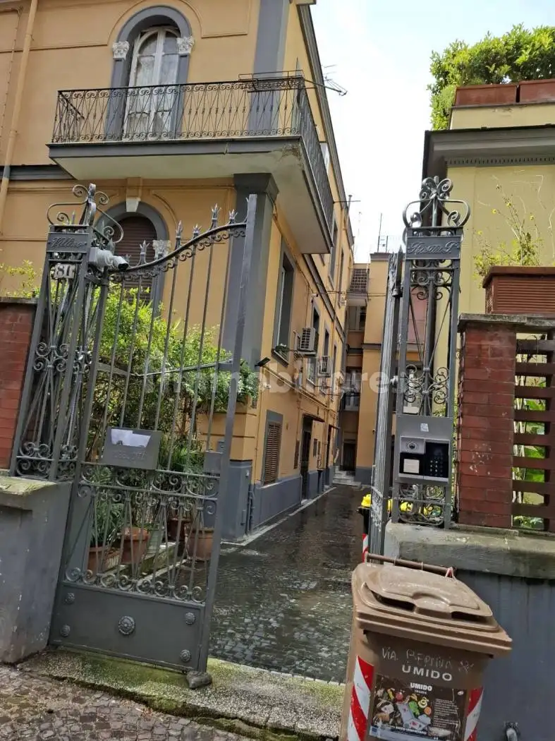 Appartamento in affitto a Napoli
