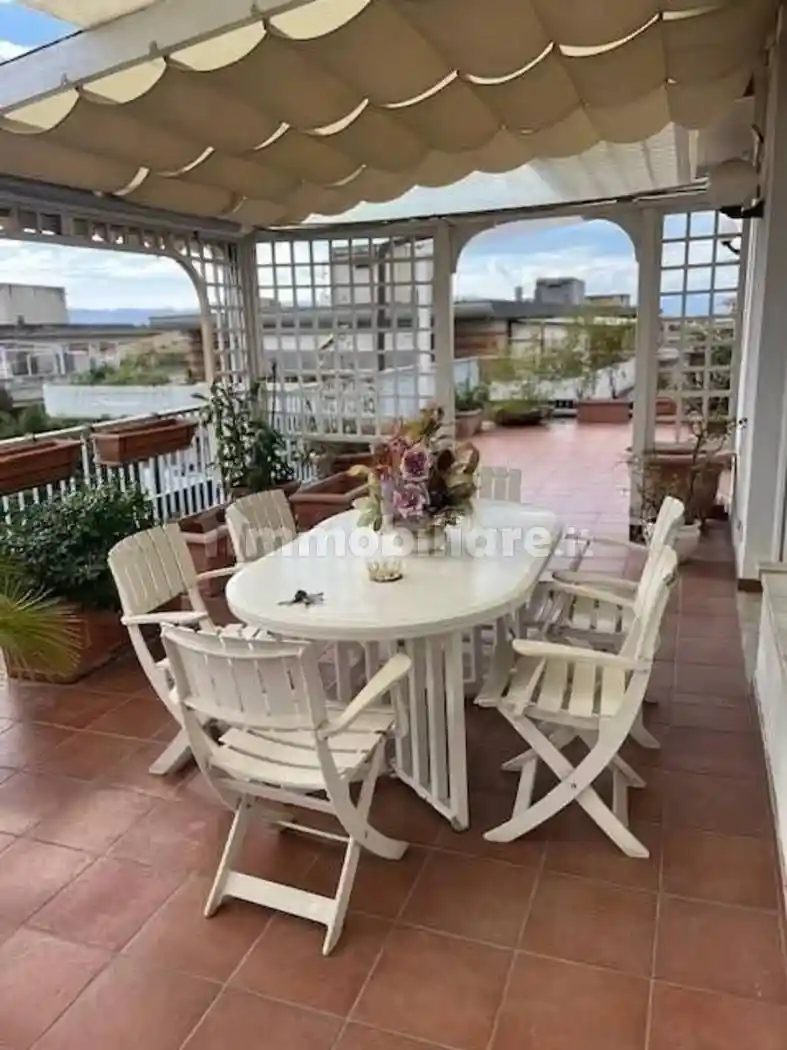 Appartamento in affitto a Carrara