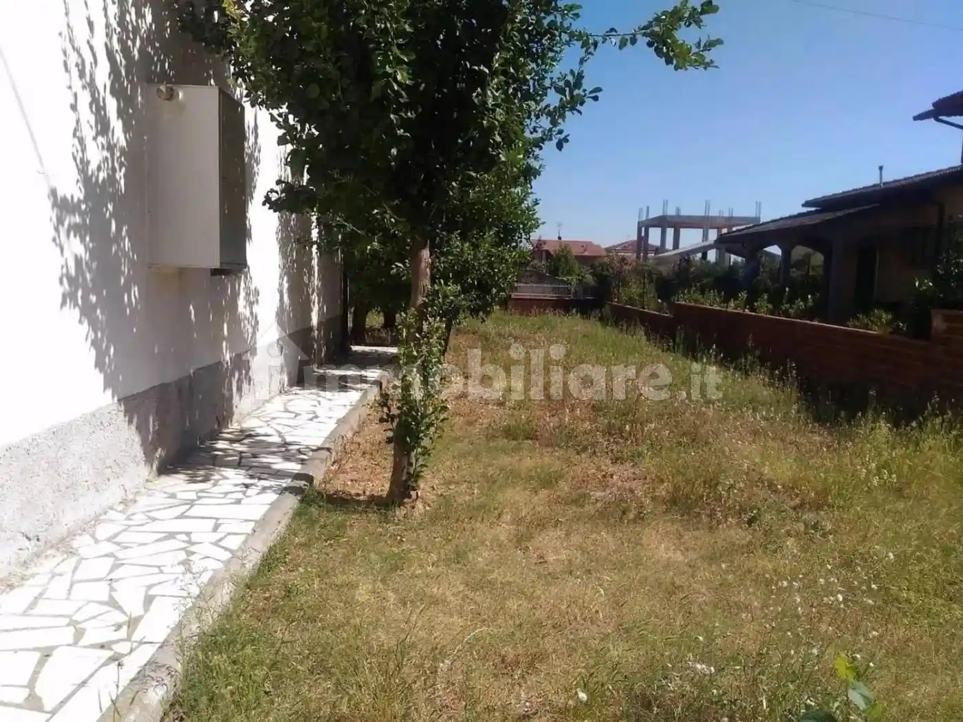 Villa in vendita a Luni