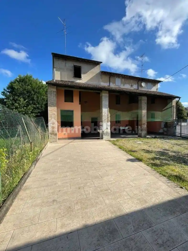 Rustico - Casale in vendita a Crema