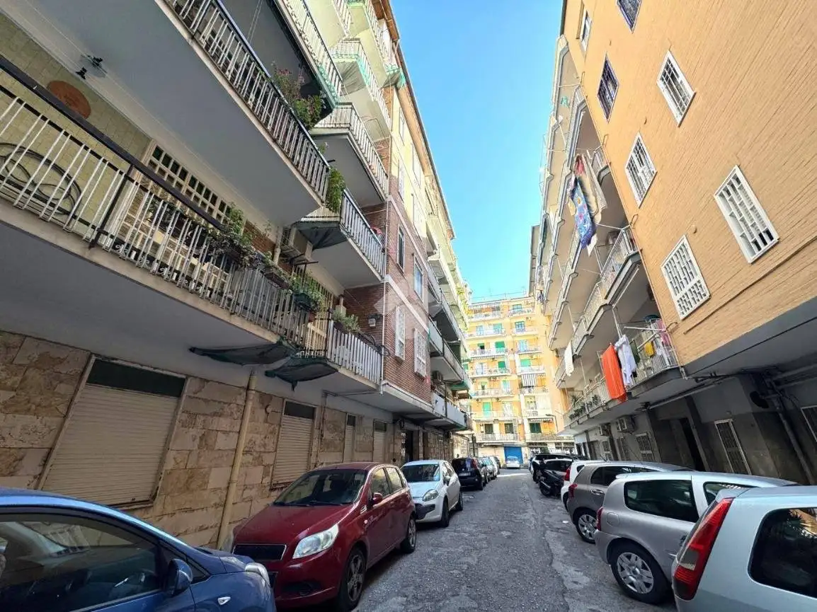 Appartamento in vendita a Napoli