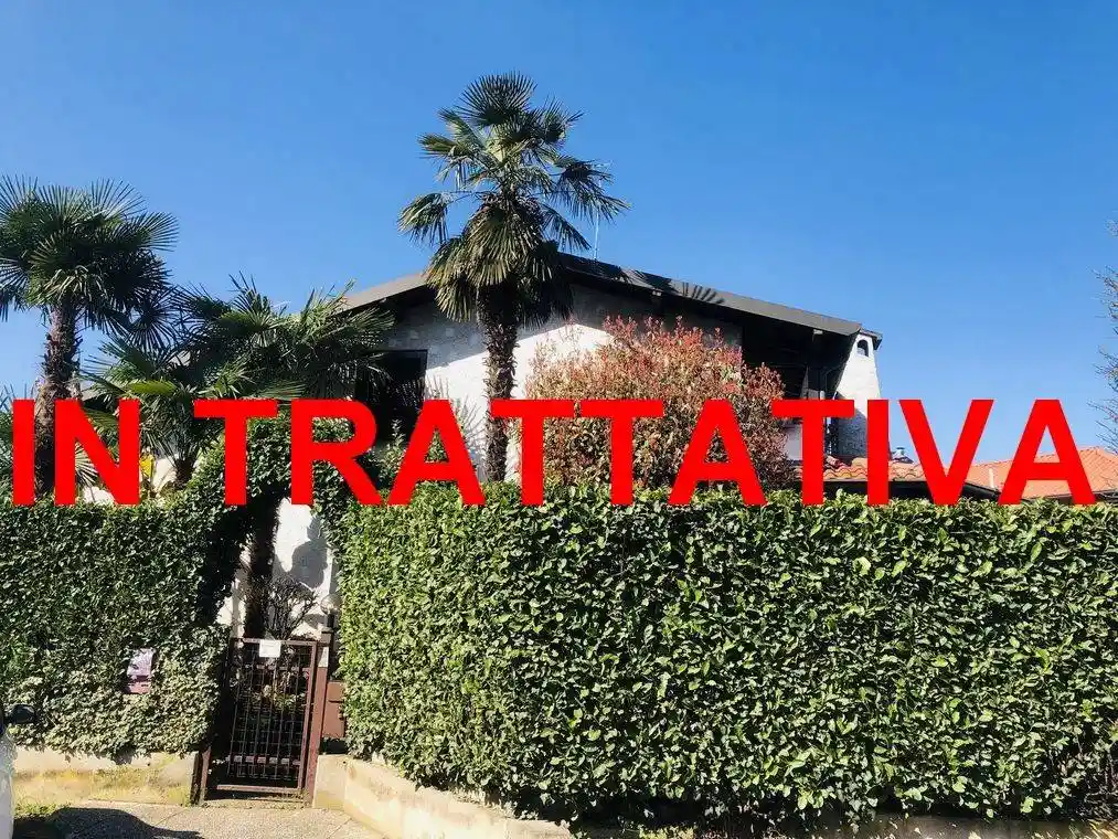 Villa in vendita a Besana in Brianza