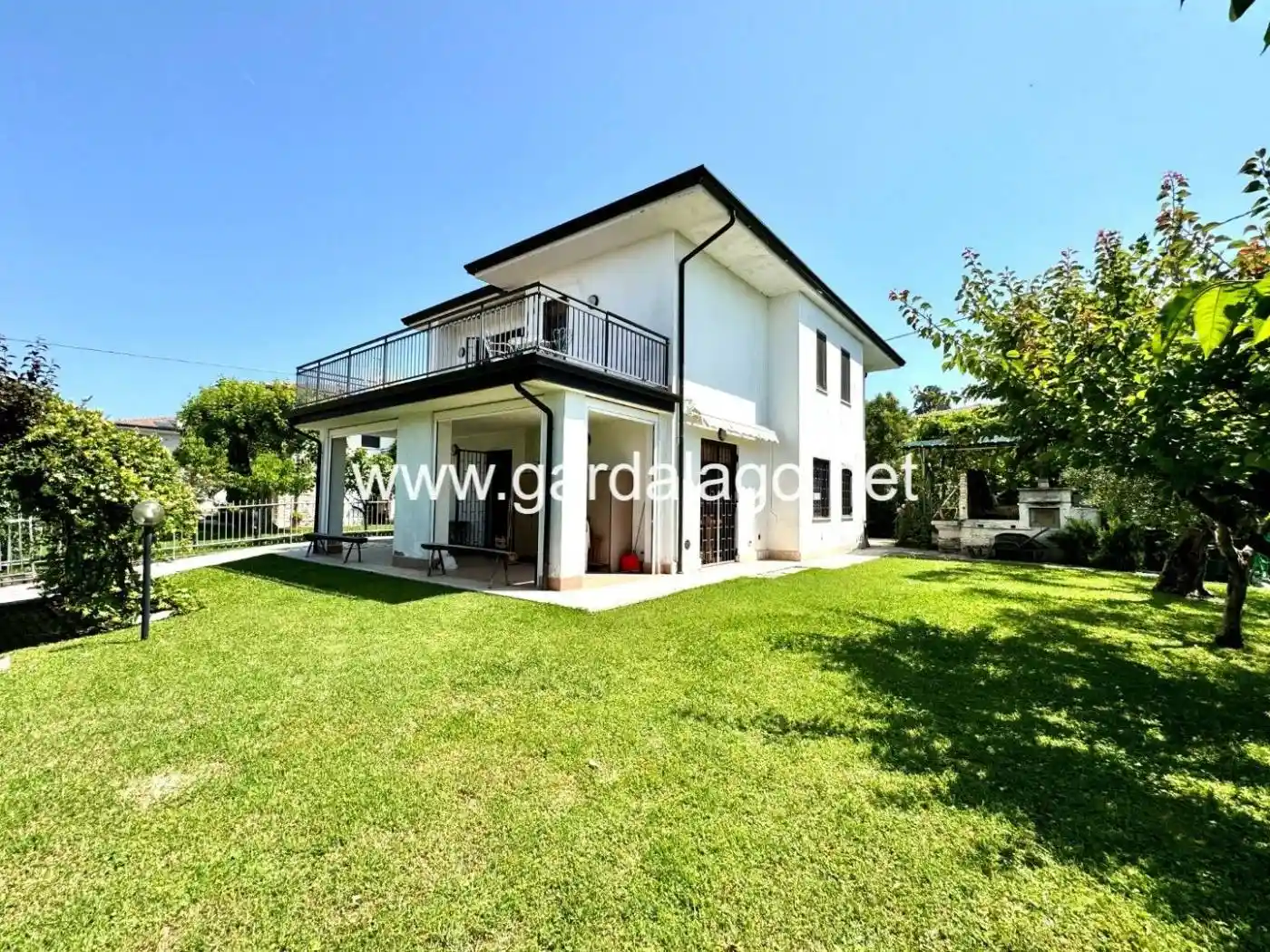 Villa in vendita a Bardolino