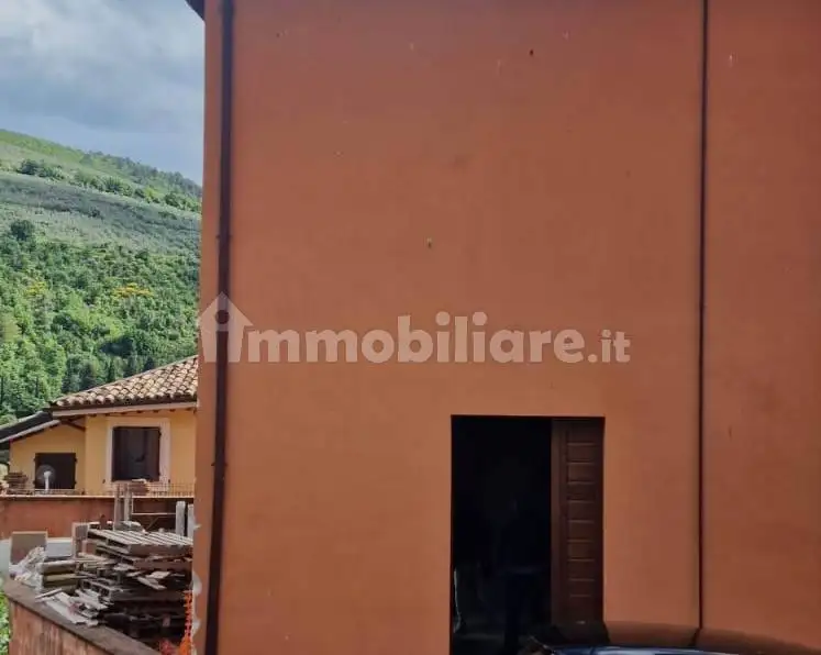 Casa indipendente in vendita a Foligno