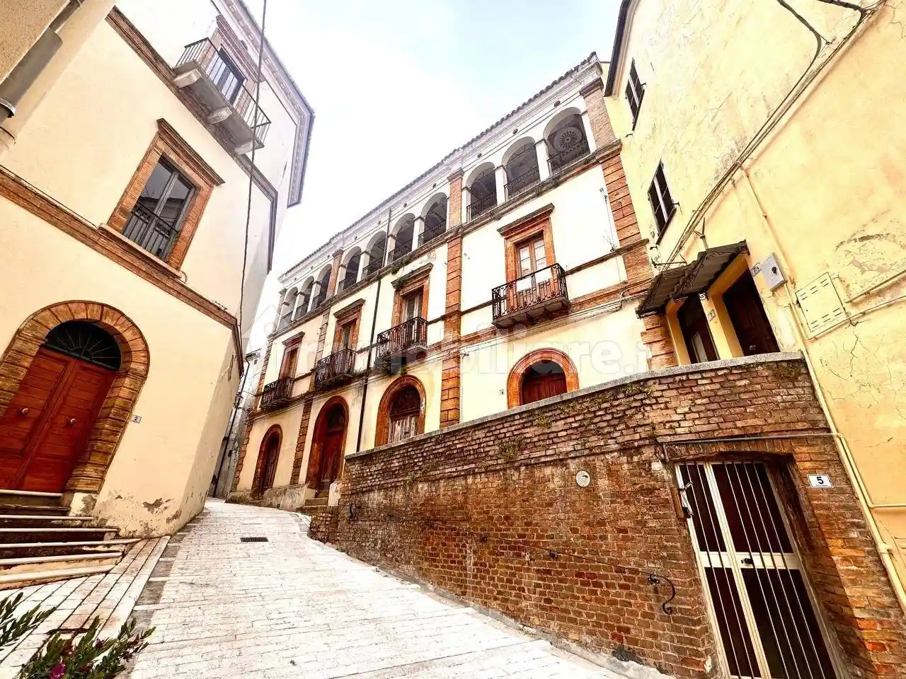 Palazzo - Edificio in vendita a Gissi