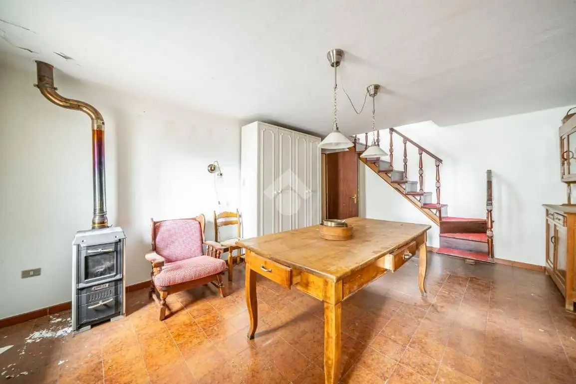 Casa colonica via Dante 12, Centro, Roverè Veronese - foto 4