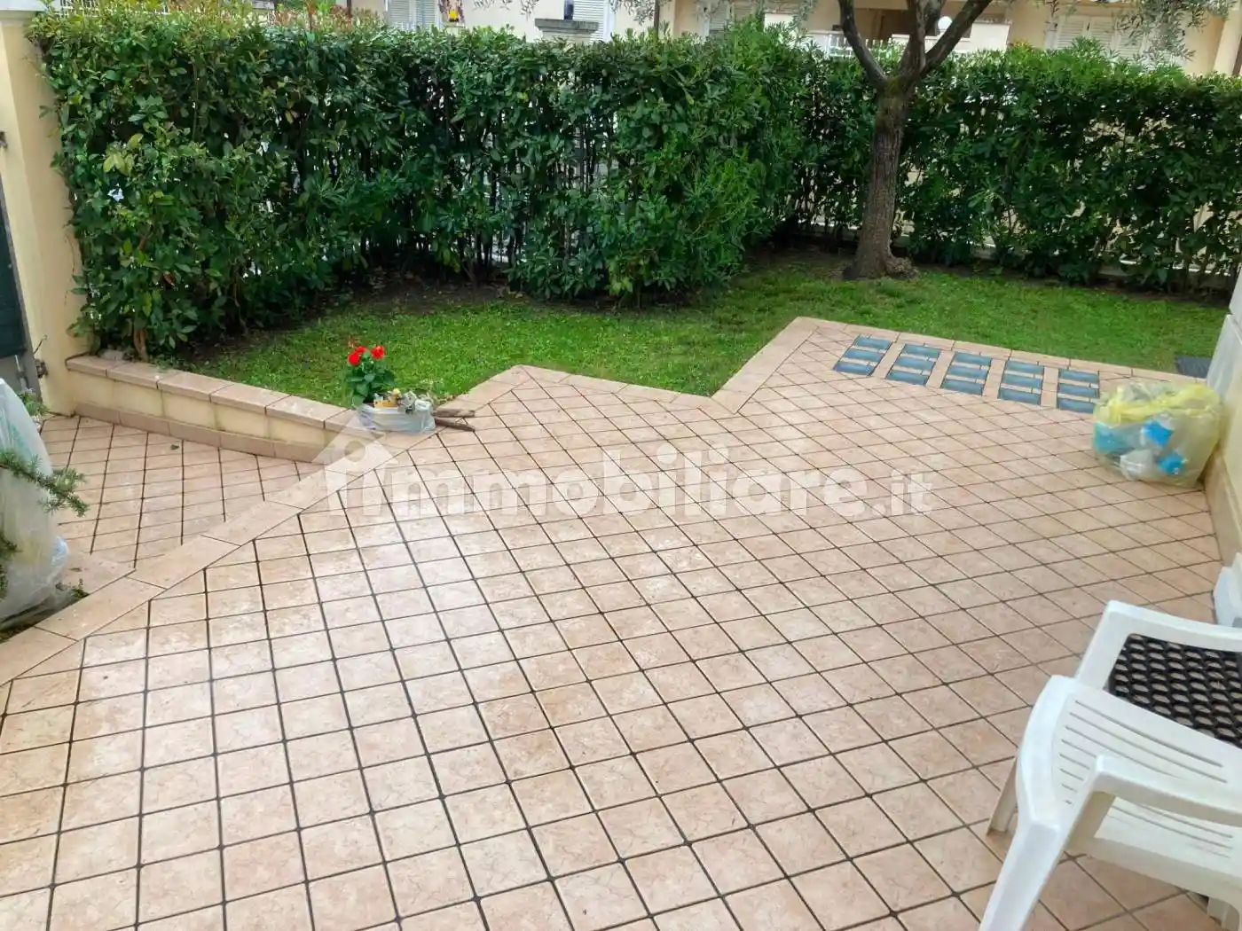 Villetta a schiera in affitto a Massa