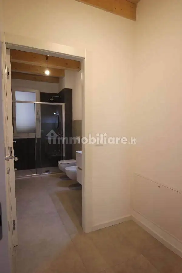 Trilocale via Ugo Bassi 62, Cento Paese, Cento - foto 4