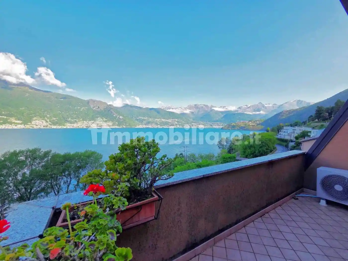 Appartamento in vendita a Dorio