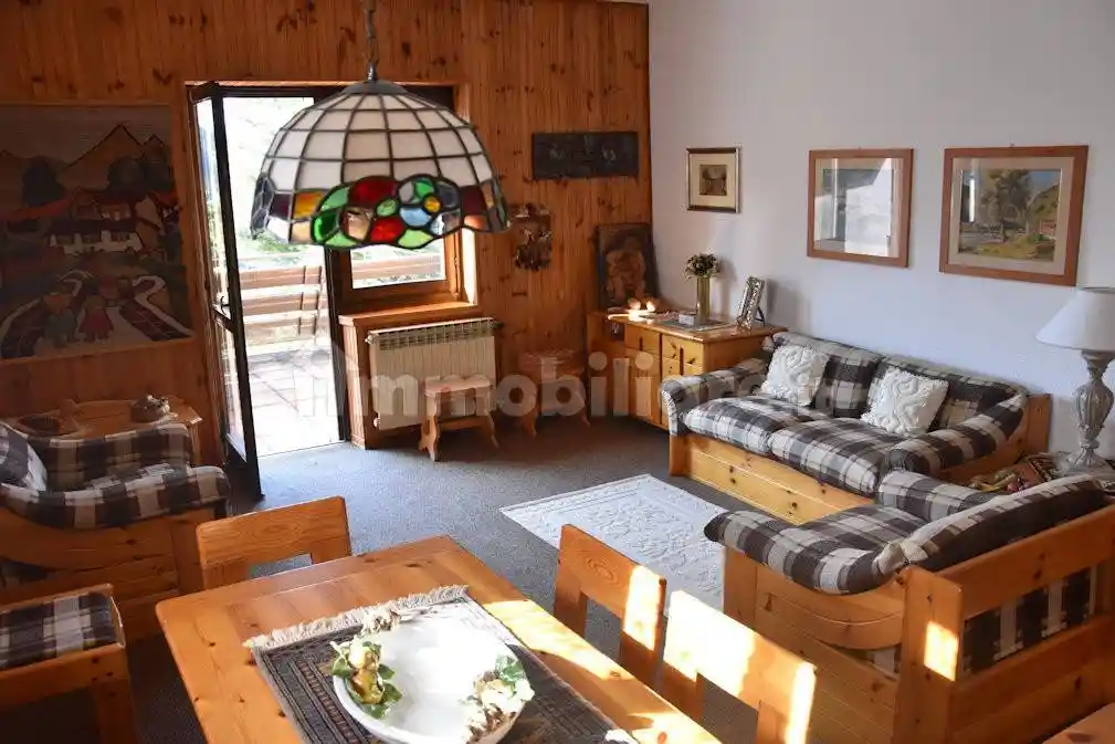 Appartamento in vendita a Castione della Presolana