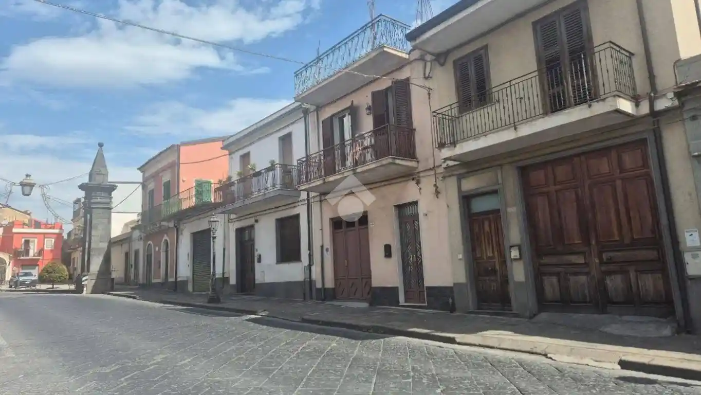 Casa indipendente in vendita a Piedimonte Etneo