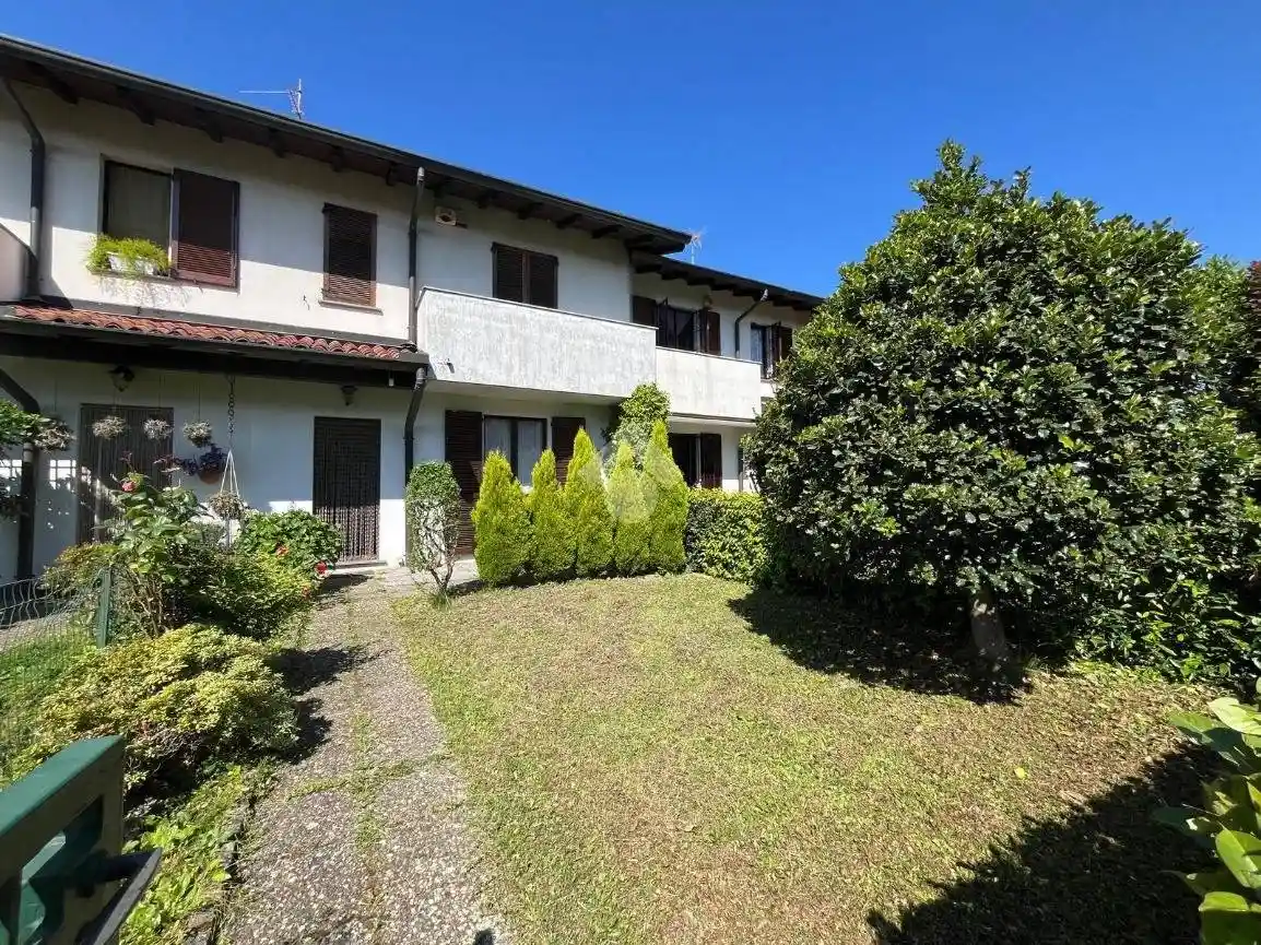 Villetta a schiera in vendita a Arosio