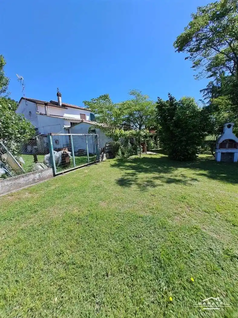 Casa indipendente in vendita a Poggio Rusco