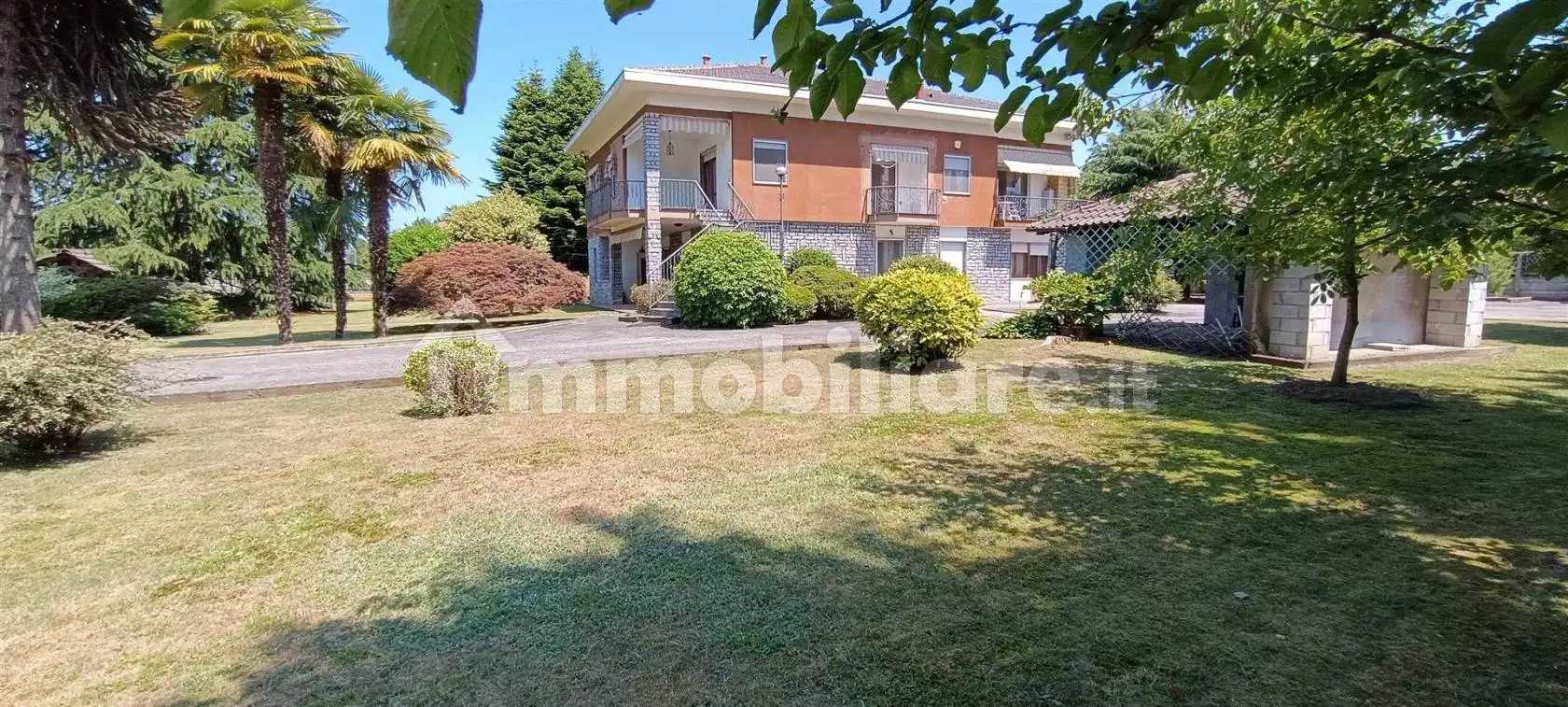 Villa in vendita a Fontaneto d'Agogna