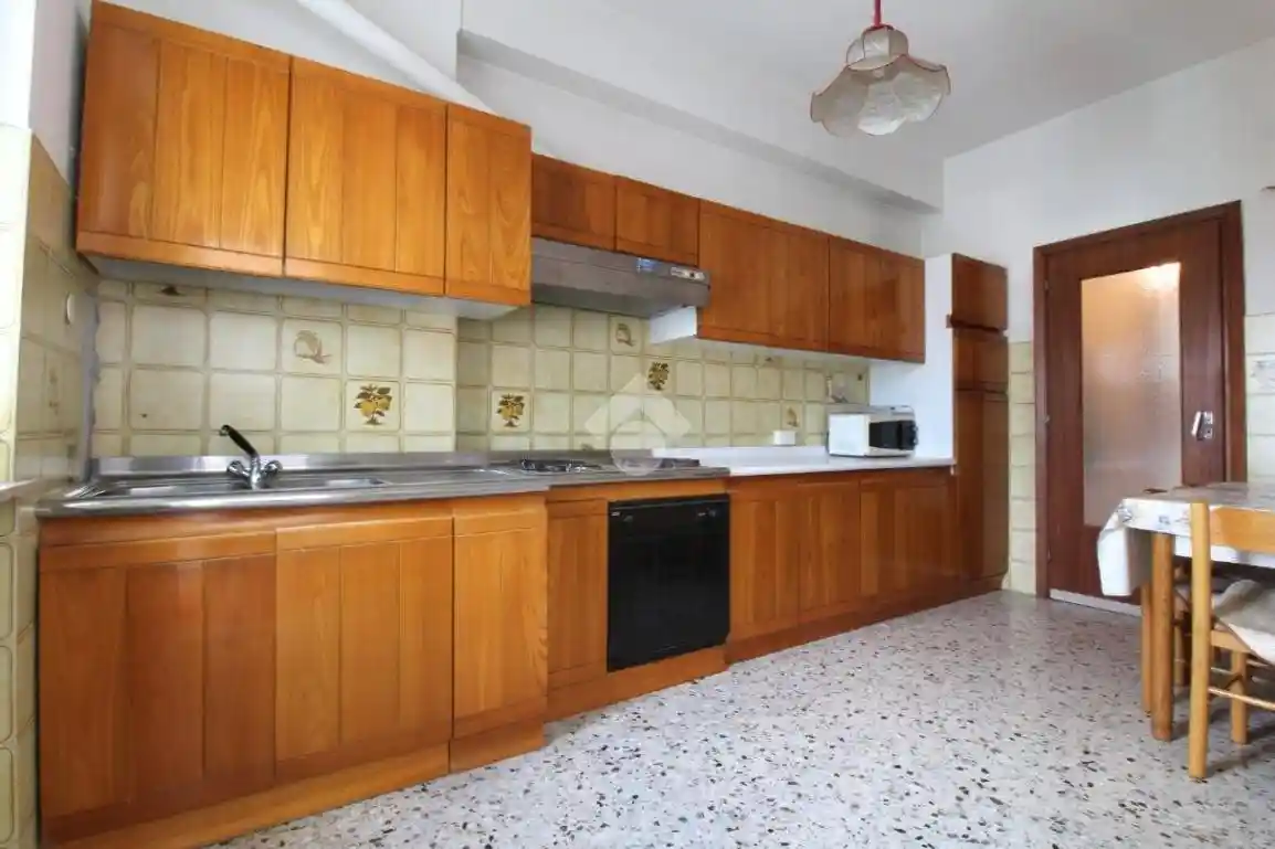 Quadrilocale viale Camillo Benso Cavour 21, Centro, Teramo - foto 2