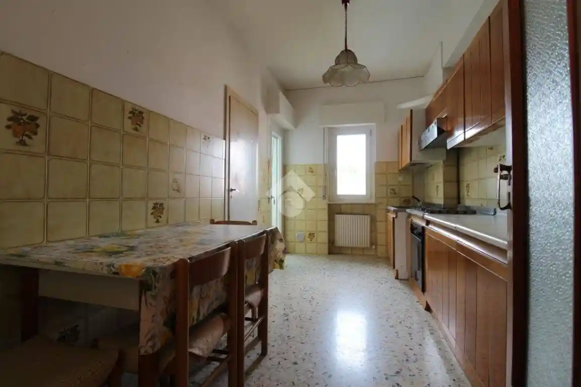 Quadrilocale viale Camillo Benso Cavour 21, Centro, Teramo - foto 3