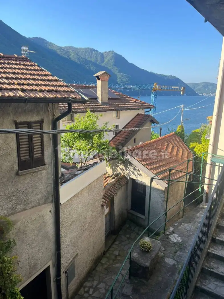 Appartamento in vendita a Moltrasio