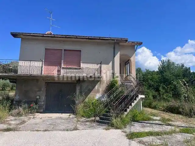 Casa indipendente in vendita a Cervaro