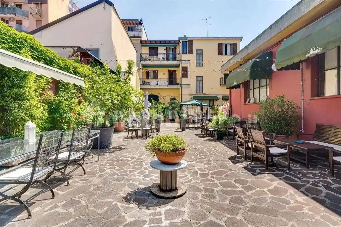 Palazzo - Edificio in Vendita - foto 2