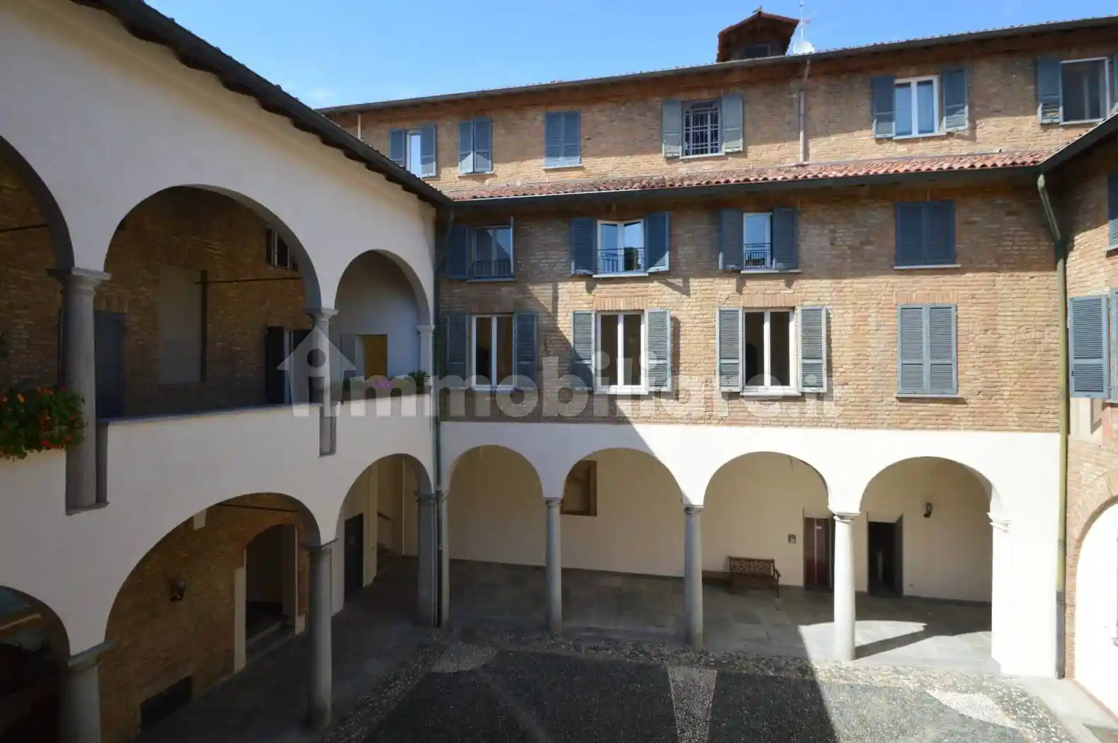 Appartamento in vendita a Pavia