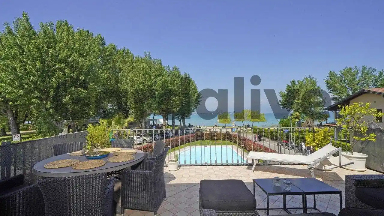 Appartamento in vendita a Sirmione