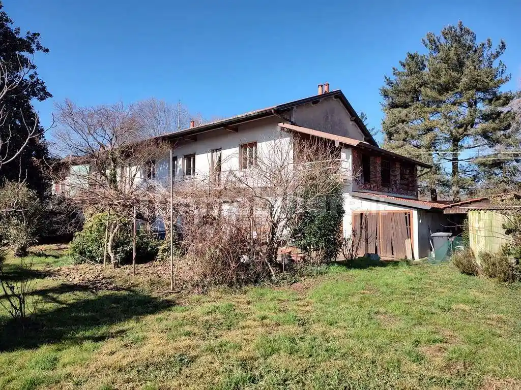 Casa indipendente in vendita a Cairate