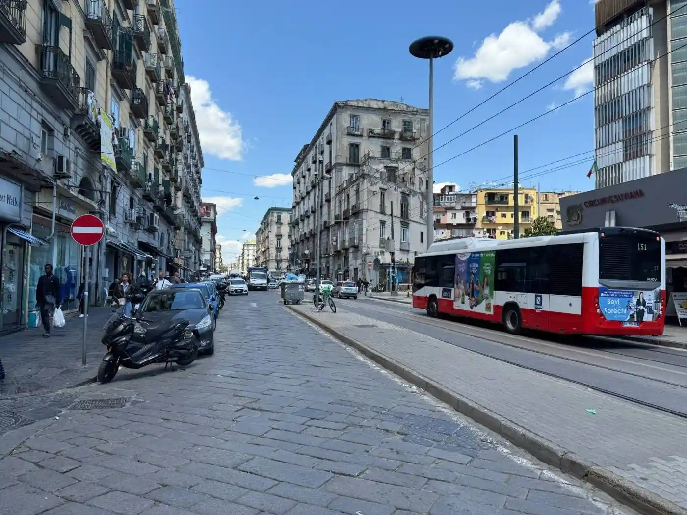 Palazzo - Edificio in Affitto - foto 2
