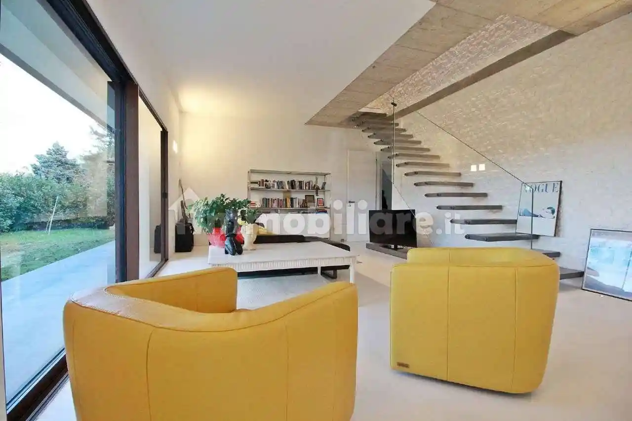 Villa in vendita a Casatenovo