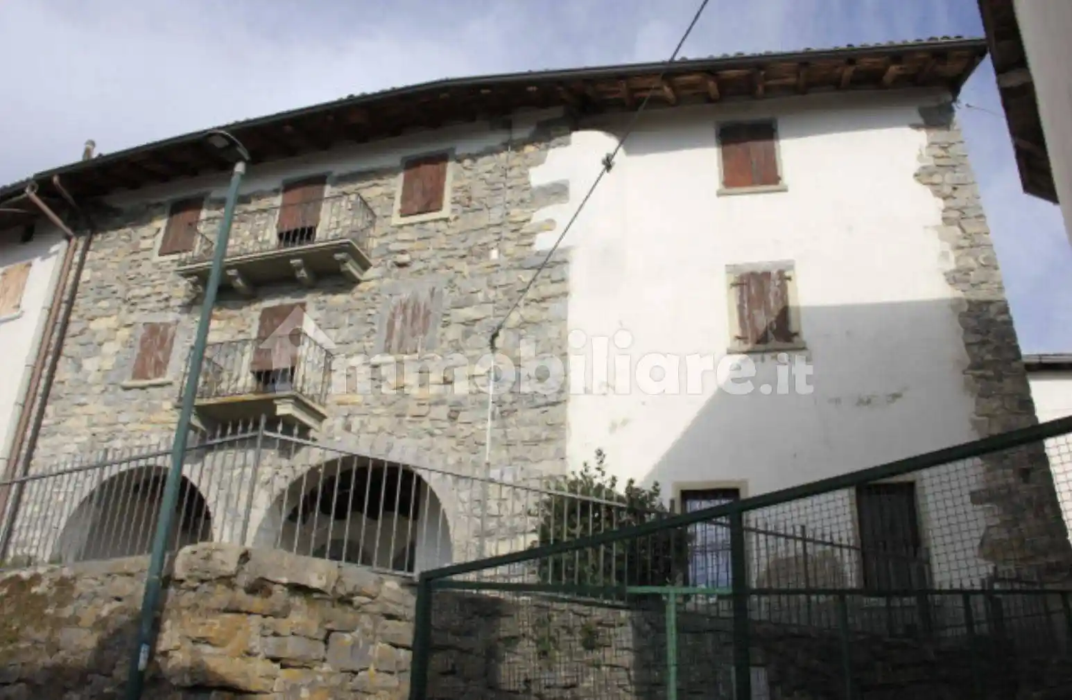 Villa in vendita a Costa Serina