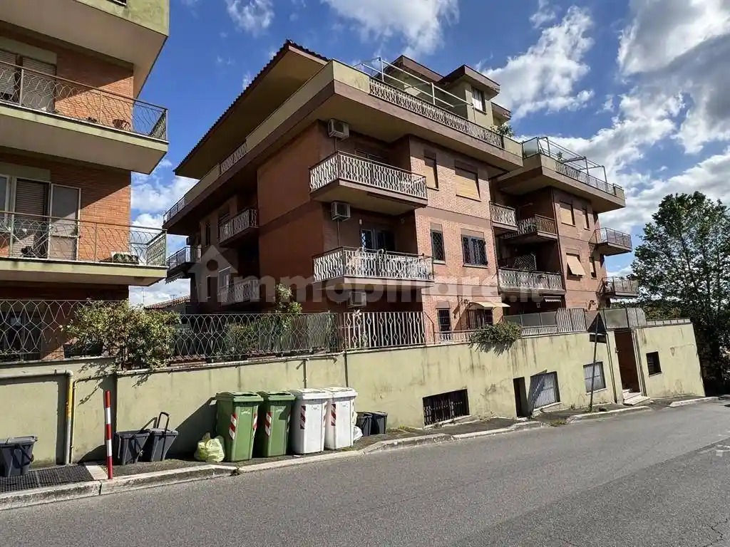 Appartamento in vendita a Ariccia