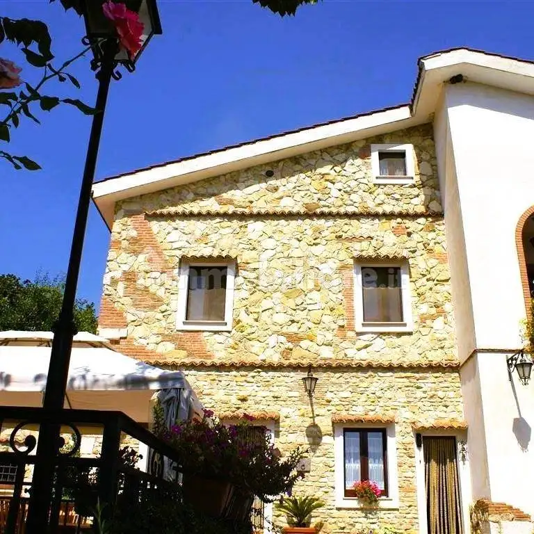 Villa in vendita a Avellino