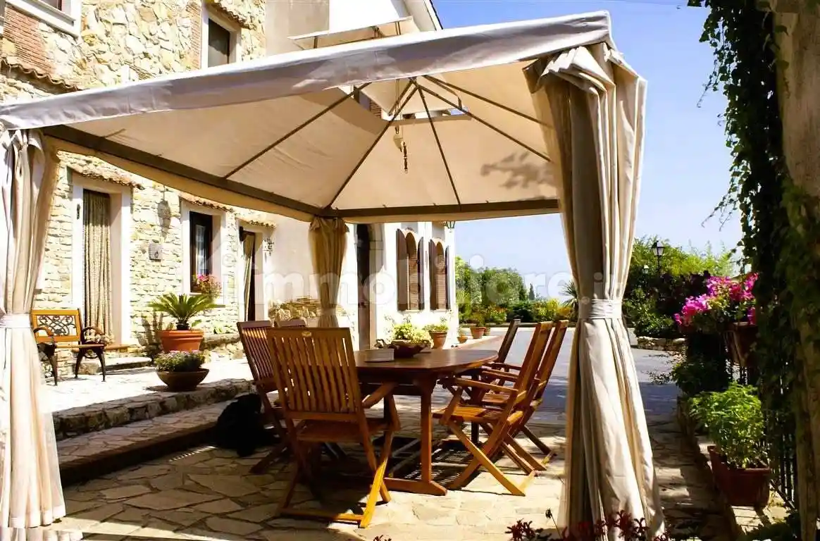 Villa unifamiliare Contrada Chiaira, Quattrograna, Bellizzi, Sant'Oronzo, Avellino - foto 2