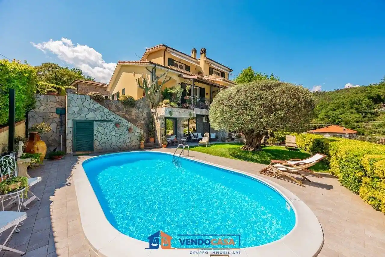 Villa in vendita a Pietra Ligure