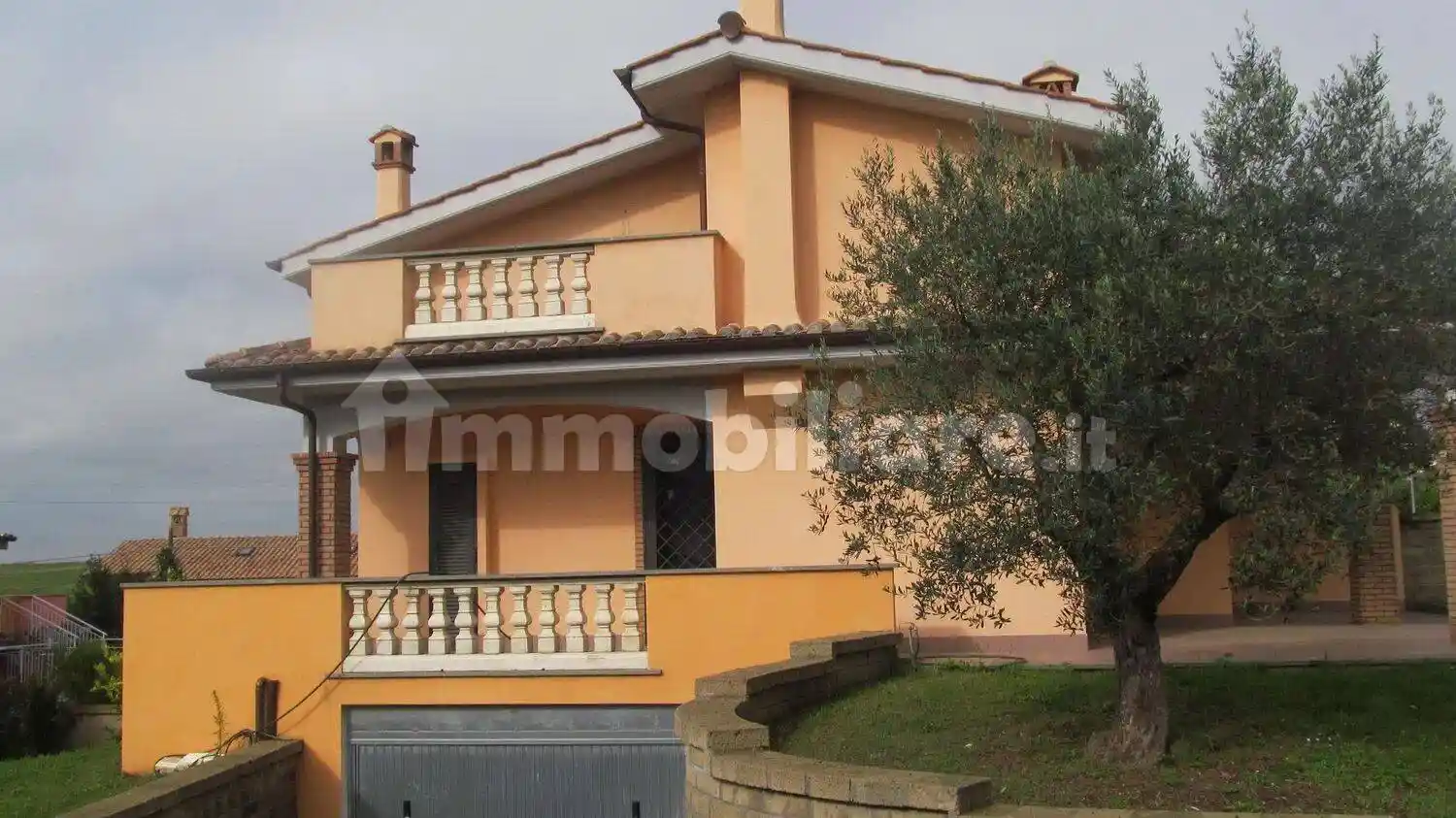 Villa in vendita a Anguillara Sabazia