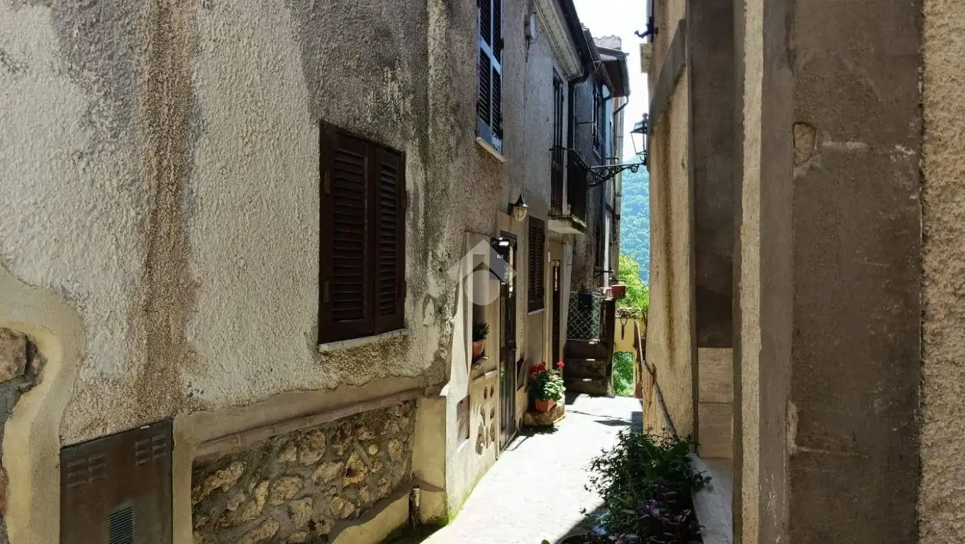 Casa indipendente in affitto a Collepardo
